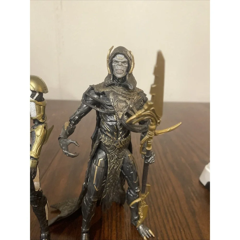 Marvel Legends Avengers Infinity War Proxima Midnight and Corvus Glaive Lot - Picture 2 of 7